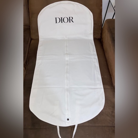 Dior - Picture 2 of 4